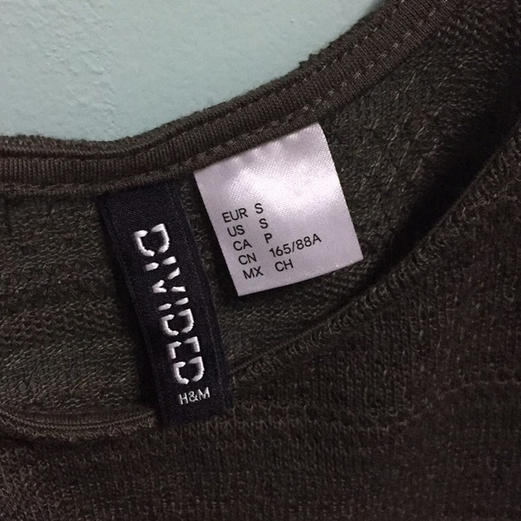 H&M Top - Picture 2 of 2